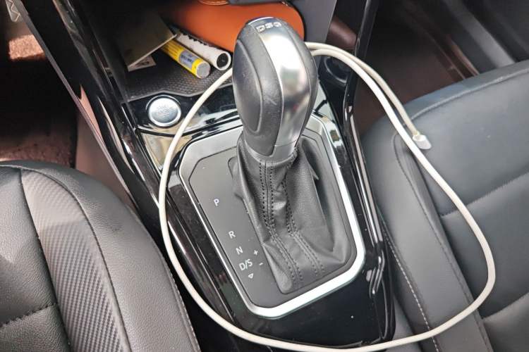 Used Volkswagen T-ROC 2020 280TSI DSG Two-Wheel Drive Comfort Version Gear Lever