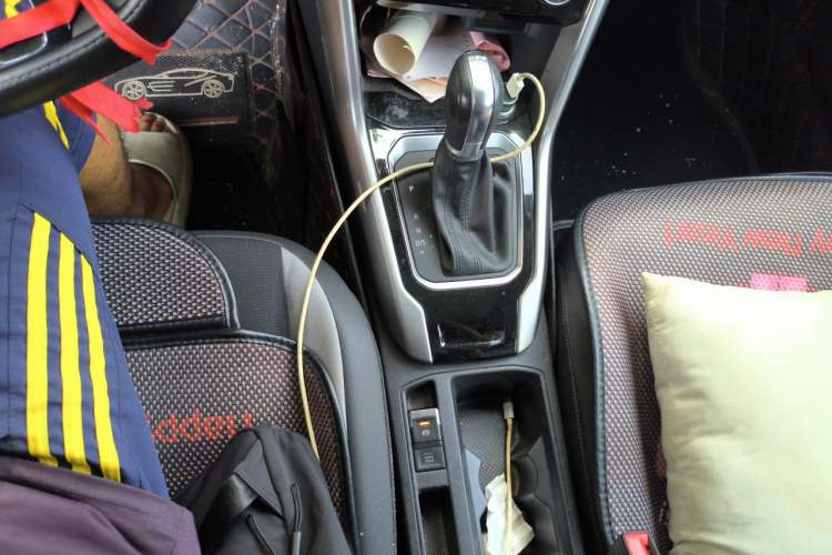 Used Volkswagen T-ROC 2020 230TSI DSG Two-Wheel Drive Advanced Version Gear Lever