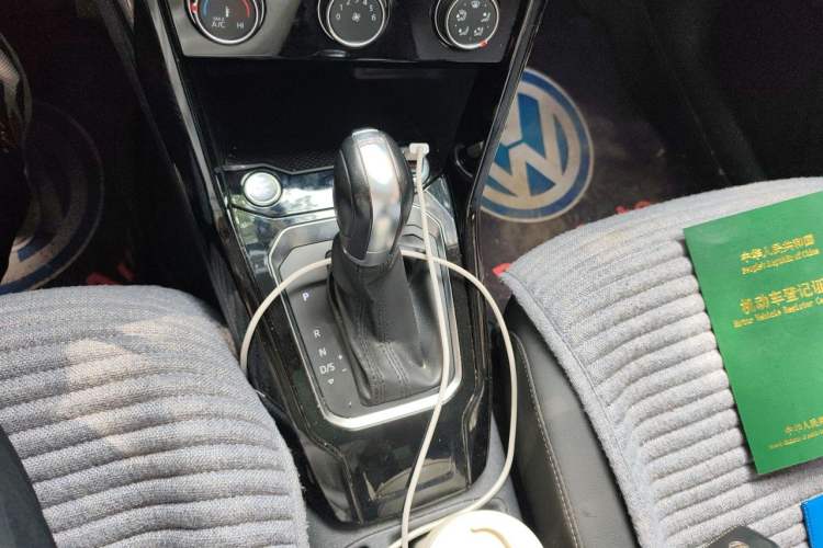 Used Volkswagen T-ROC 2020 280TSI DSG Two-Wheel Drive Comfort Version Gear Lever