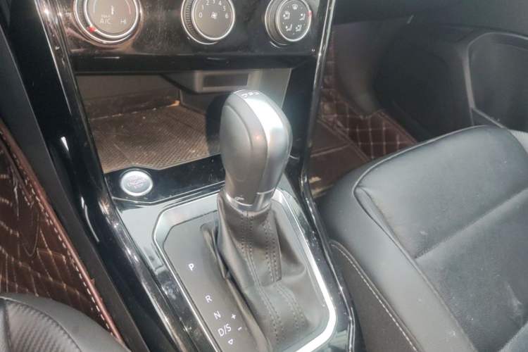 Used Volkswagen T-ROC 2020 280TSI DSG Two-Wheel Drive Comfort Version Gear Lever