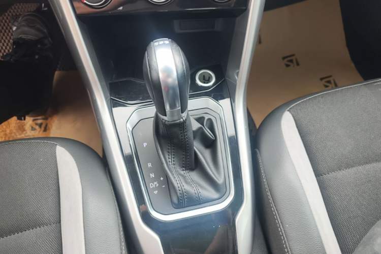 Used Volkswagen T-ROC  Gear Lever