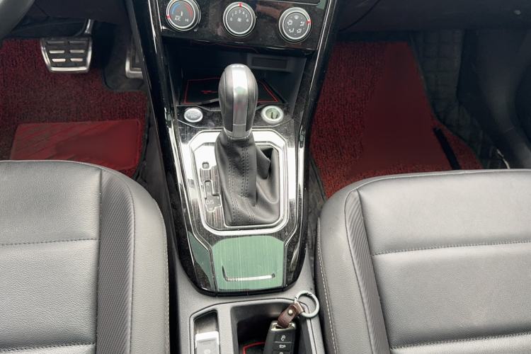 Used Volkswagen T-ROC 2020 280TSI DSG Two-Wheel Drive Comfort Version Gear Lever