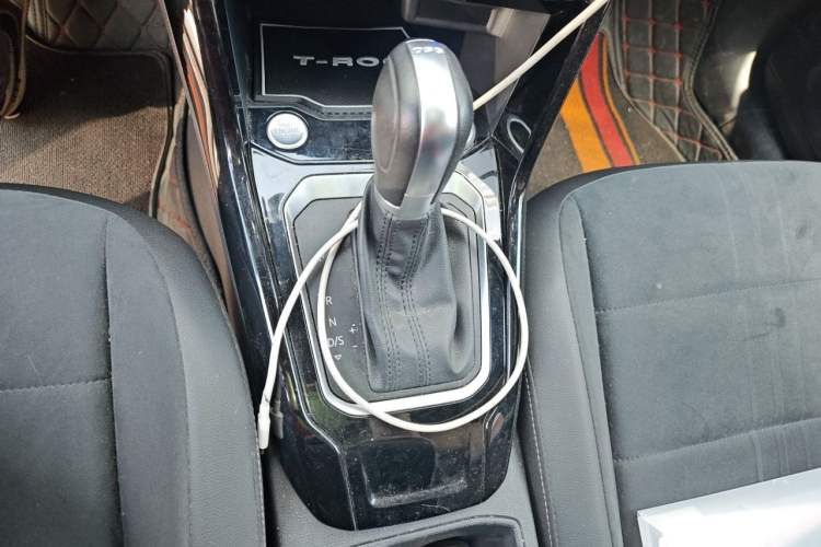 Used Volkswagen T-ROC 2020 280TSI DSG Two-Wheel-Drive Luxury Version Gear Lever