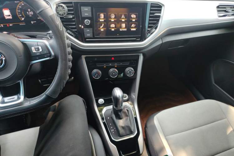 Used Volkswagen T-ROC 2020 280TSI DSG Two-Wheel Drive R-Line Pro Gear Lever