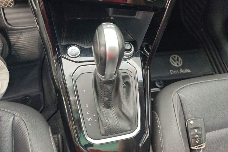 Used Volkswagen T-ROC 2020 280TSI DSG Two-Wheel Drive Comfort Version Gear Lever