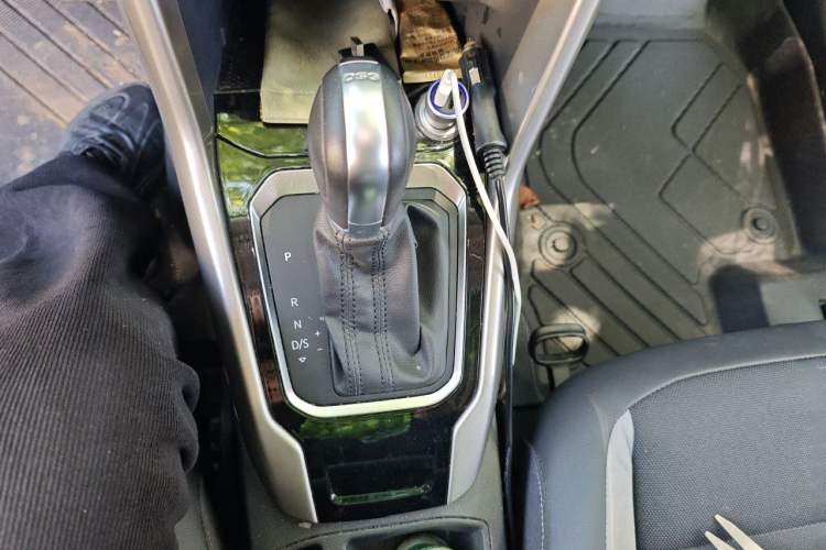 Used Volkswagen T-ROC 2020 280TSI DSG Two-Wheel Drive Advanced Version Gear Lever