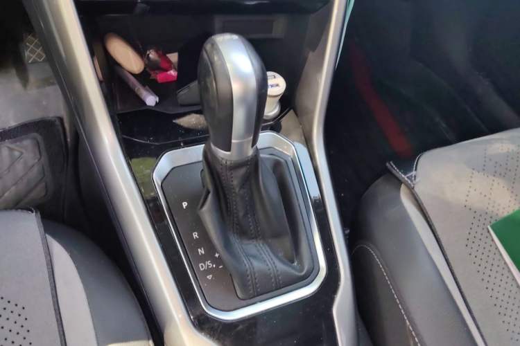 Used Volkswagen T-ROC 2020 280TSI DSG Two-Wheel-Drive Elite Version Gear Lever