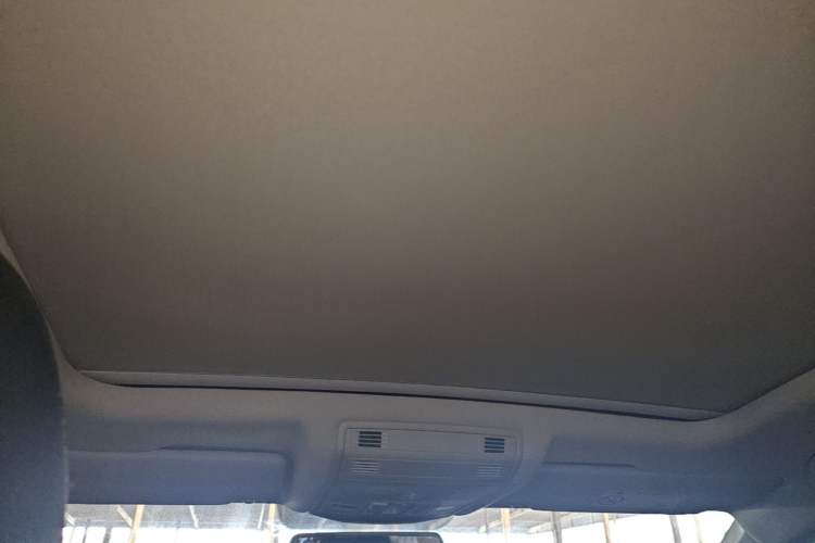 Used Volkswagen T-ROC 2020 280TSI DSG Two-Wheel Drive Comfort Version Headliner
