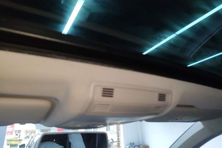 Used Volkswagen T-ROC 2020 230TSI DSG Two-Wheel Drive Advanced Version Headliner