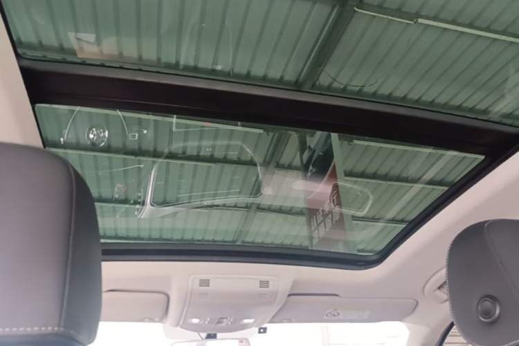 Used Volkswagen T-ROC 2020 280TSI DSG Two-Wheel-Drive Elite Version Headliner