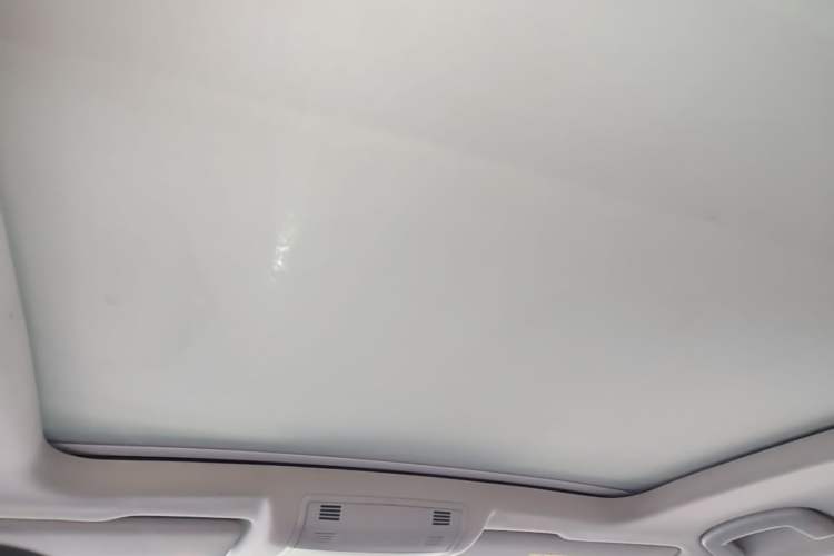 Used Volkswagen T-ROC 2020 230TSI DSG Two-Wheel Drive Advanced Version Headliner