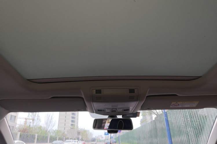 Used Volkswagen T-ROC 2020 280TSI DSG Two-Wheel Drive Comfort Version Headliner