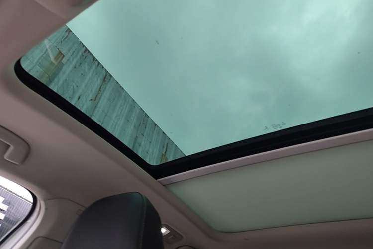 Used Volkswagen T-ROC 2020 230TSI DSG Two-Wheel Drive Advanced Version Headliner