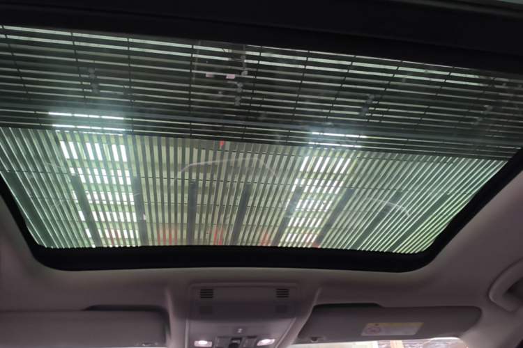 Used Volkswagen T-ROC 2020 280TSI DSG Two-Wheel-Drive Elite Version Headliner