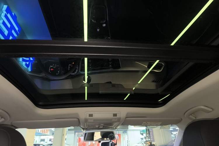 Used Volkswagen T-ROC 2020 230TSI DSG Two-Wheel Drive Advanced Version Headliner