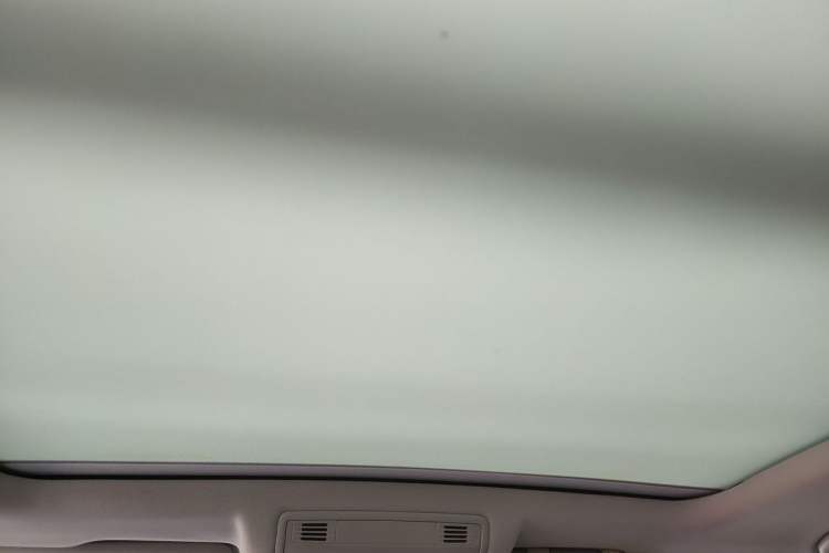 Used Volkswagen T-ROC 2020 280TSI DSG Two-Wheel Drive Comfort Version Headliner