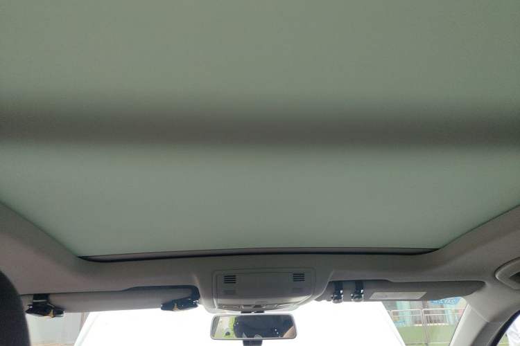 Used Volkswagen T-ROC 2020 280TSI DSG Two-Wheel Drive Comfort Version Headliner