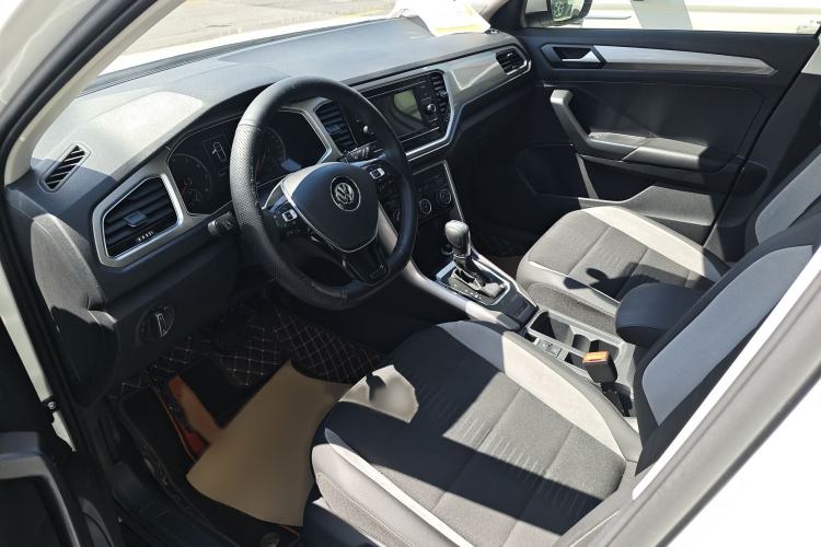 Used Volkswagen T-ROC 2020 280TSI DSG Two-Wheel Drive Advanced Version Interior 1