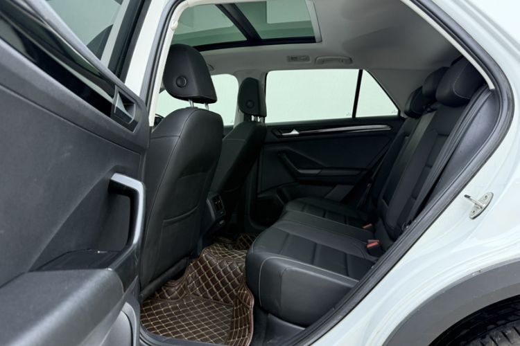 Used Volkswagen T-ROC 2020 280TSI DSG Two-Wheel Drive Comfort Version Interior 1