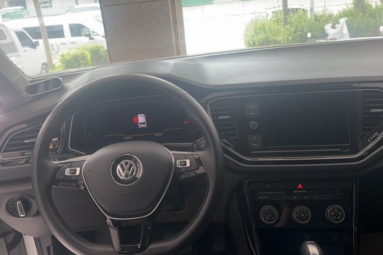 Used Volkswagen T-ROC 2020 280TSI DSG Two-Wheel Drive Comfort Version Interior 1