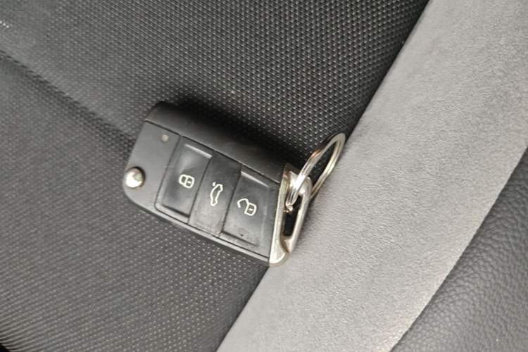 Used Volkswagen T-ROC 2020 230TSI DSG Two-Wheel Drive Advanced Version Interior 1