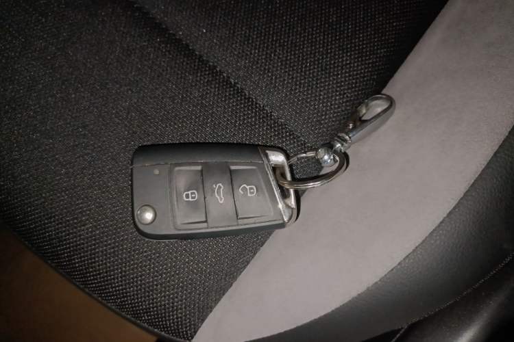 Used Volkswagen T-ROC 2020 230TSI DSG Two-Wheel Drive Advanced Version Interior 1
