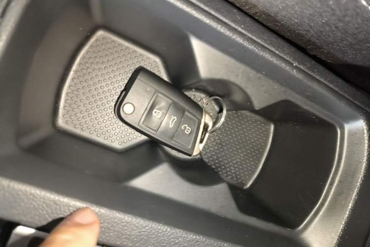 Used Volkswagen T-ROC 2020 280TSI DSG Two-Wheel Drive Comfort Version Interior 1