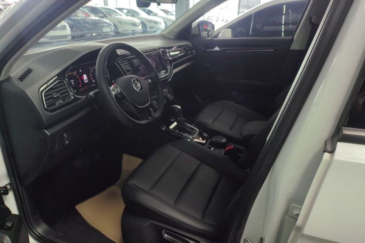 Used Volkswagen T-ROC 2020 280TSI DSG Two-Wheel Drive Comfort Version Interior 1