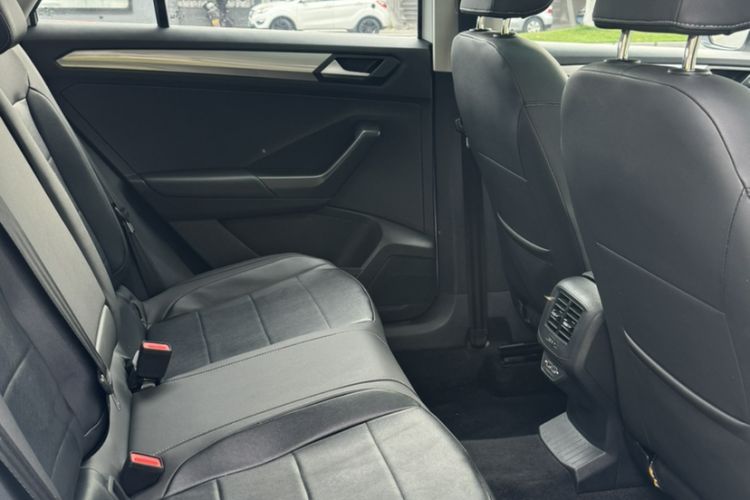 Used Volkswagen T-ROC 2020 230TSI DSG Two-Wheel Drive Advanced Version Interior 12