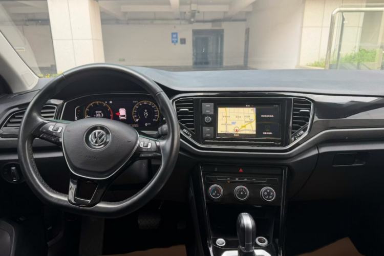 Used Volkswagen T-ROC 2020 280TSI DSG Two-Wheel Drive Comfort Version Interior 2