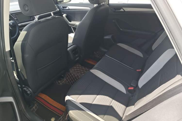 Used Volkswagen T-ROC 2020 280TSI DSG Two-Wheel Drive Advanced Version Interior 2