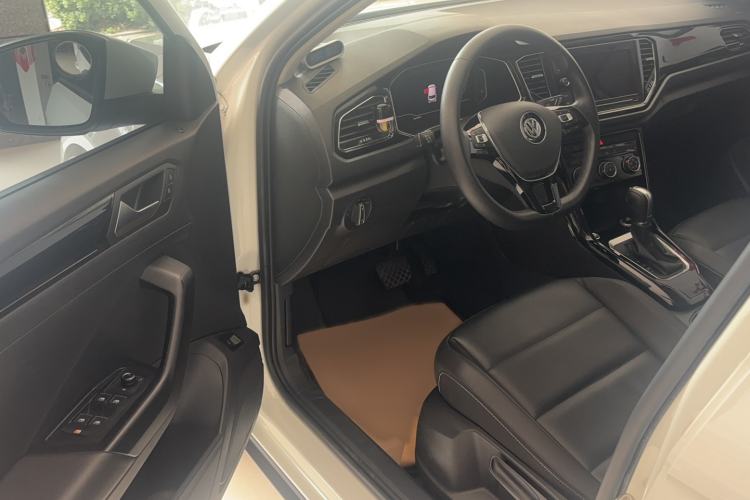 Used Volkswagen T-ROC 2020 280TSI DSG Two-Wheel Drive Comfort Version Interior 2