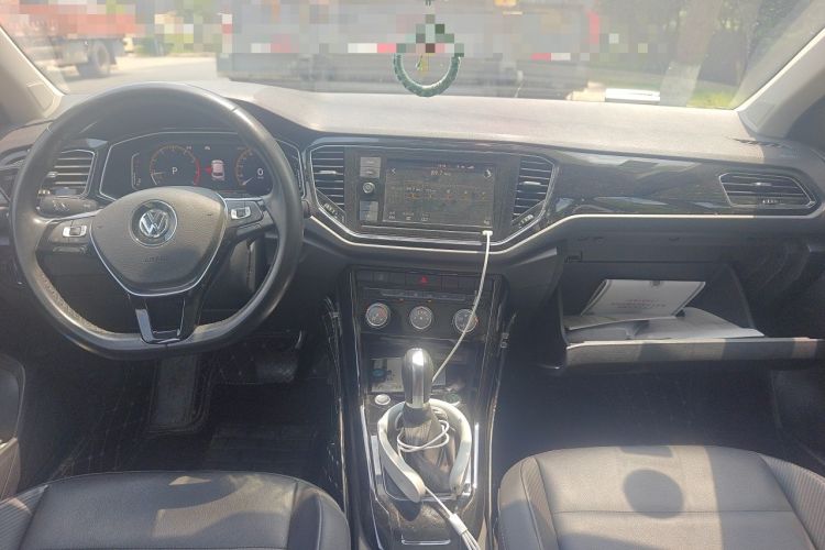 Used Volkswagen T-ROC 2020 280TSI DSG Two-Wheel Drive Comfort Version Interior 2