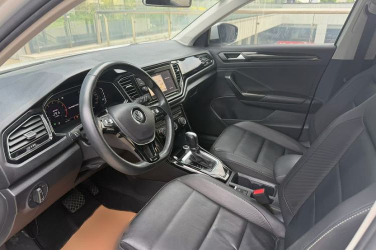 Used Volkswagen T-ROC 2020 280TSI DSG Two-Wheel Drive Comfort Version Interior 3