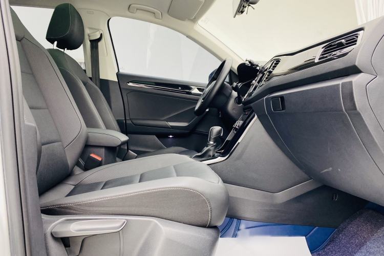 Used Volkswagen T-ROC 2020 280TSI DSG Two-Wheel Drive Comfort Version Interior 3