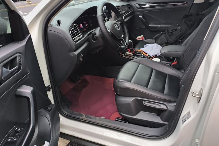 Used Volkswagen T-ROC 2020 280TSI DSG Two-Wheel Drive Comfort Version Interior 3