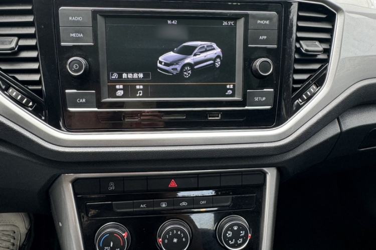 Used Volkswagen T-ROC 2020 230TSI DSG Two-Wheel Drive Advanced Version Interior 3