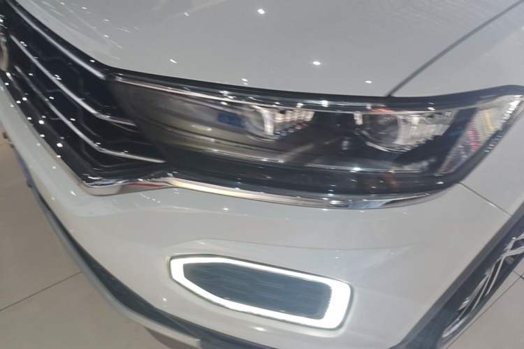 Used Volkswagen T-ROC 2020 280TSI DSG Two-Wheel Drive Comfort Version Left Front Headlight