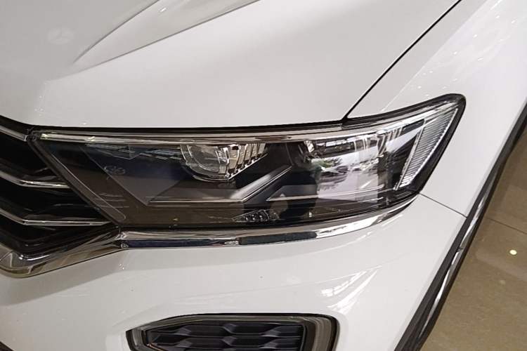 Used Volkswagen T-ROC 2020 230TSI DSG Two-Wheel Drive Advanced Version Left Front Headlight