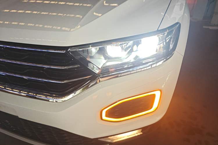 Used Volkswagen T-ROC 2020 280TSI DSG Two-Wheel Drive Comfort Version Left Front Headlight