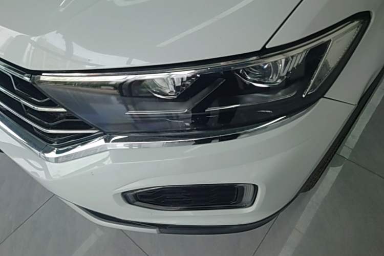 Used Volkswagen T-ROC 2020 230TSI DSG Two-Wheel Drive Advanced Version Left Front Headlight