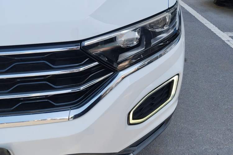 Used Volkswagen T-ROC 2020 230TSI DSG Two-Wheel Drive Advanced Version Left Front Headlight