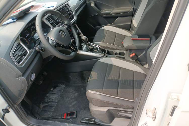 Used Volkswagen T-ROC 2020 230TSI DSG Two-Wheel Drive Advanced Version Left Front Seat