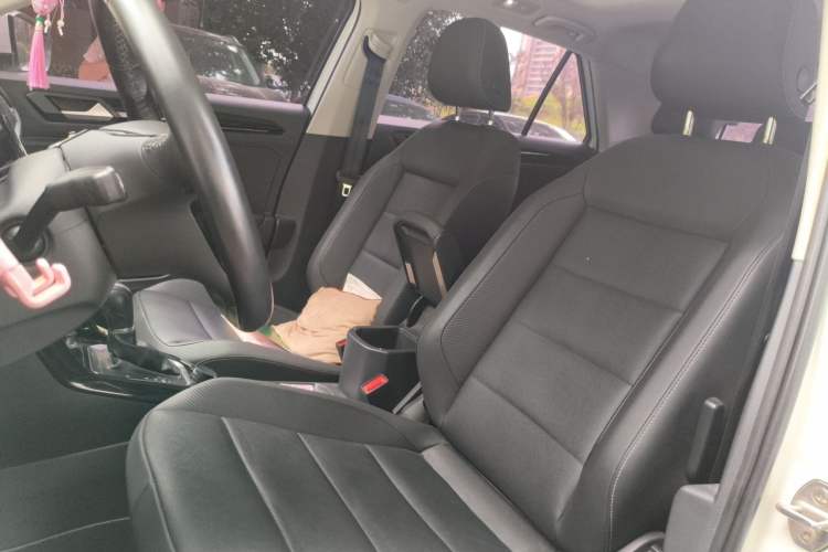Used Volkswagen T-ROC 2020 280TSI DSG Two-Wheel Drive Comfort Version Left Front Seat
