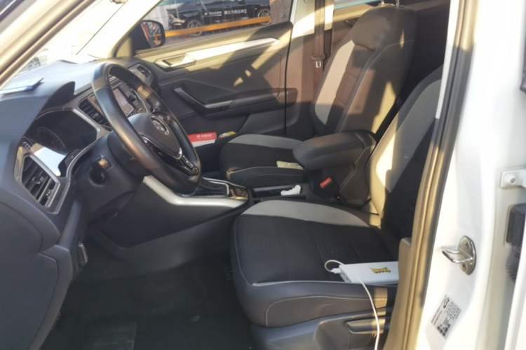 Used Volkswagen T-ROC 2020 230TSI DSG Two-Wheel Drive Advanced Version Left Front Seat