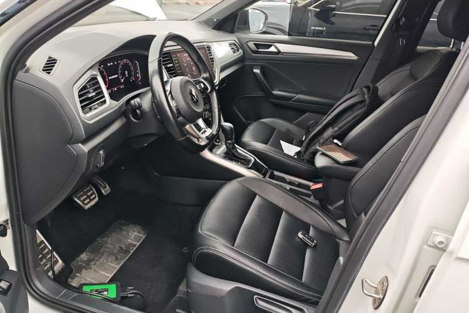 Used Volkswagen T-ROC 2020 280TSI DSG Two-Wheel Drive R-Line Pro Left Front Seat