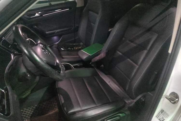 Used Volkswagen T-ROC 2020 280TSI DSG Two-Wheel Drive Comfort Version Left Front Seat