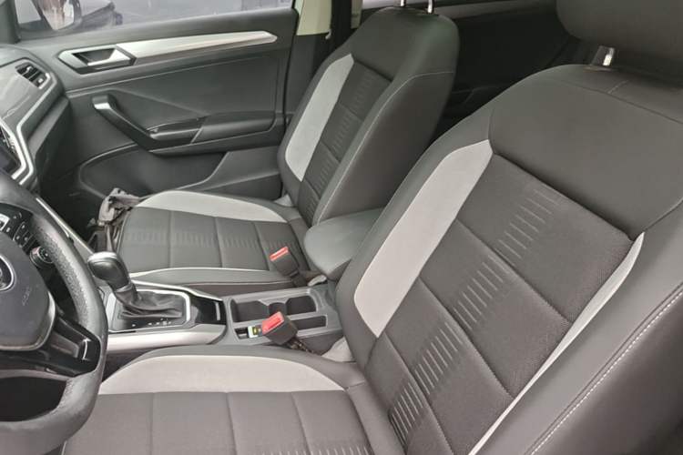 Used Volkswagen T-ROC 2020 230TSI DSG Two-Wheel Drive Advanced Version Left Front Seat