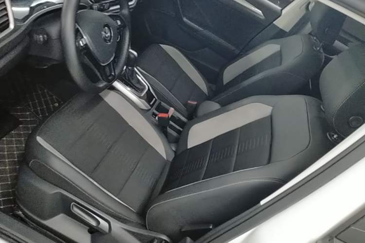 Used Volkswagen T-ROC 2020 230TSI DSG Two-Wheel Drive Advanced Version Left Front Seat