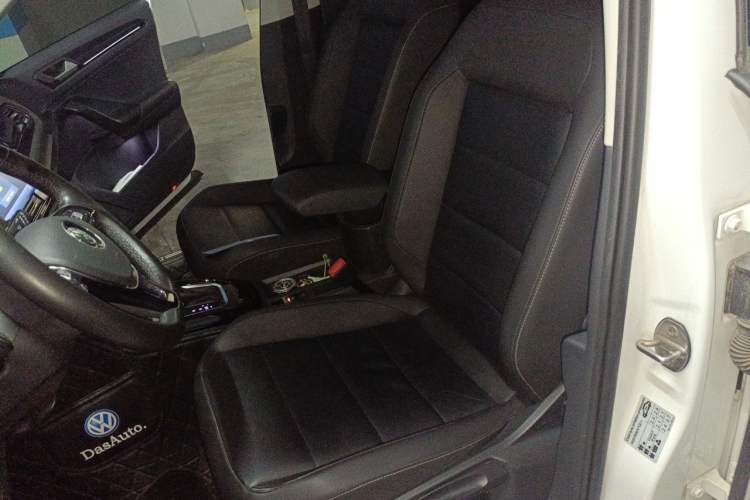 Used Volkswagen T-ROC 2020 280TSI DSG Two-Wheel Drive Comfort Version Left Front Seat